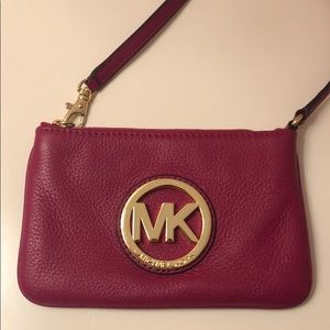 MICHAEL KORS Wristlet